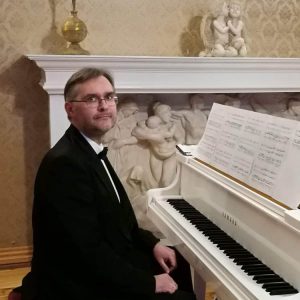Georgijs Kadoļčiks /klavieres/